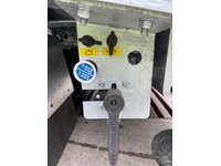 INTG9387_2741217 vehicle image
