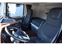 TOC1273_3006262 vehicle image