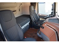 TOC1273_3006262 vehicle image