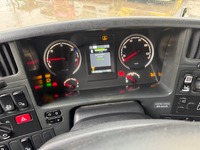 AGRO3463_2738739 vehicle image