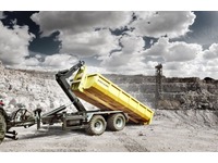 HUNG10688_2839446 vehicle image