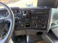 UNIK8334_3036471 vehicle image