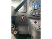 NEUF10607_2807771 vehicle image