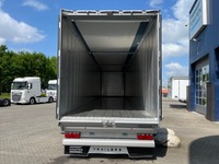 CALA2423_584599 vehicle image