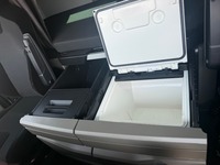 ZELJ895_2976003 vehicle image