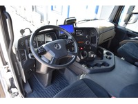 TOC1273_2928449 vehicle image