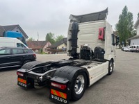 PREI272_2911880 vehicle image