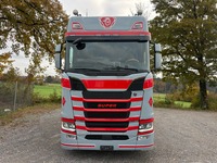 UNIK8334_2749346 vehicle image