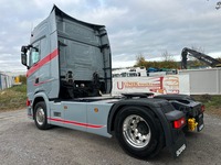 UNIK8334_2749346 vehicle image