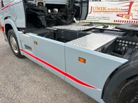 UNIK8334_2749346 vehicle image