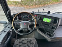 UNIK8334_2749346 vehicle image