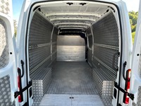 WIND191_2897319 vehicle image