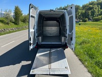 WIND191_2897319 vehicle image