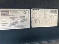 PREI272_2811917 vehicle image