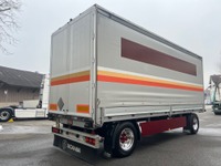 PREI272_2811917 vehicle image