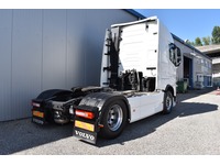 TOC1273_3028075 vehicle image