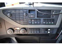 TOC1273_3028075 vehicle image
