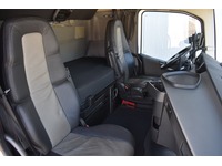 TOC1273_3028075 vehicle image