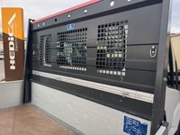 STUD177_2745178 vehicle image