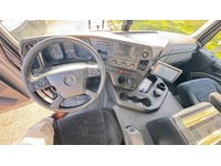 TAMZ4659_2753976 vehicle image