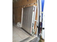 TOMY4226_2760997 vehicle image