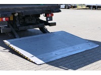 DOLD2821_3016561 vehicle image