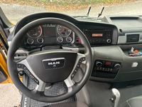 UNIK8334_2749347 vehicle image