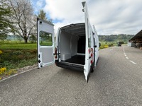 HUTT218_2905649 vehicle image