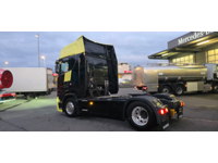 THOM6454_2765539 vehicle image