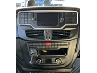 SAUR7607_2774152 vehicle image