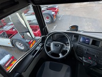 UNIK8334_2804534 vehicle image