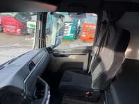 UNIK8334_2804534 vehicle image