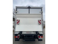 0102026 vehicle image