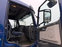 UNIK8334_2817776 vehicle image