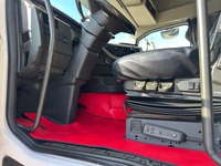 UNIK8334_2731581 vehicle image
