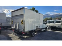 SEDU206_2715460 vehicle image