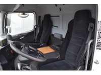 TOC1273_2920878 vehicle image