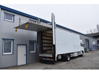 TOC1273_2824016 vehicle image