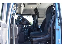 TOC1273_2693929 vehicle image
