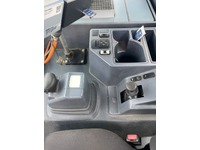 KHAL6078_2868125 vehicle image