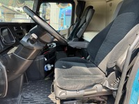 KEED2067_2990630 vehicle image