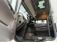 UNIK8334_2822881 vehicle image