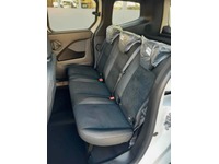 ALTH1974_2828803 vehicle image