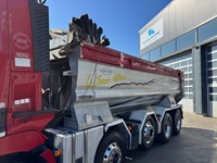 AGRO3463_2718376 vehicle image