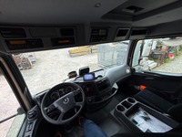 0191026 vehicle image