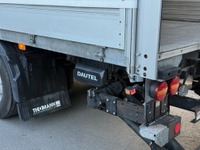 THOM6454_2859594 vehicle image