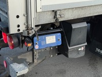 THOM6454_2859594 vehicle image