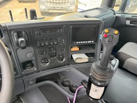 AGRO3463_3001550 vehicle image