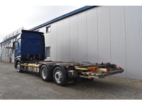 TOC1273_2811442 vehicle image