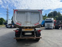 AGRO3463_2972591 vehicle image